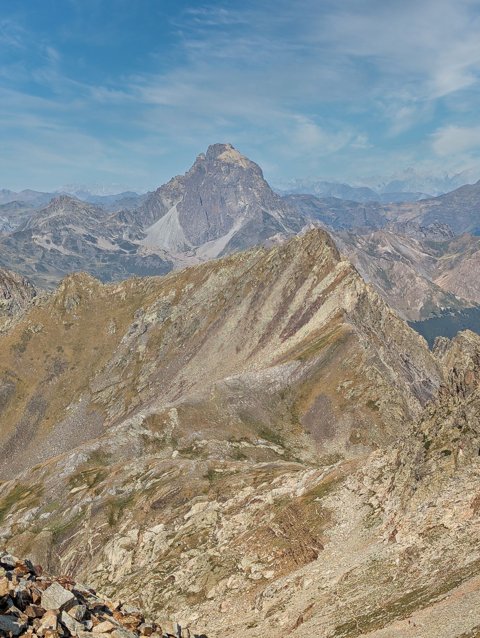 PXL 20250814 084427245