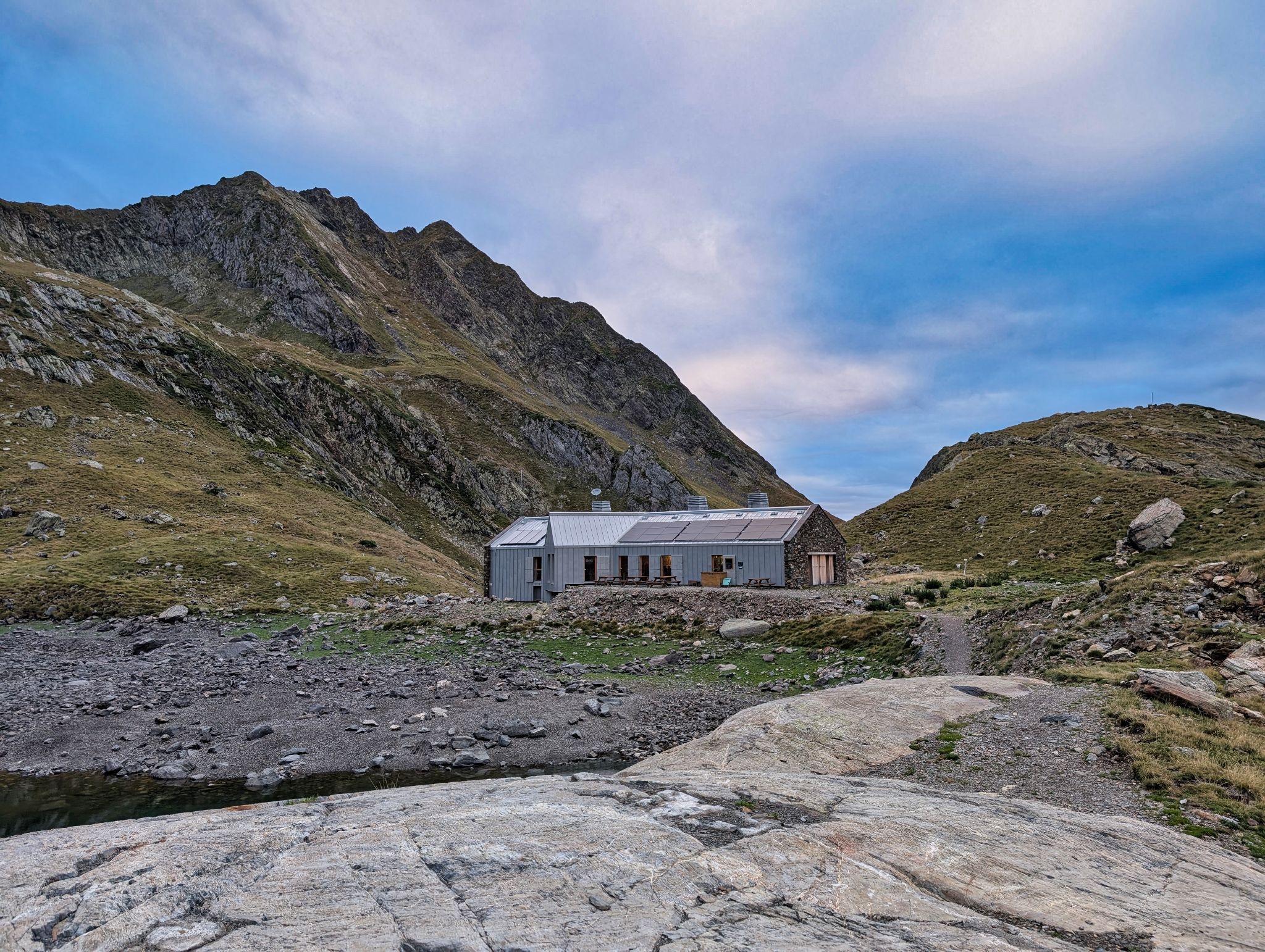 PXL 20250830 054126916