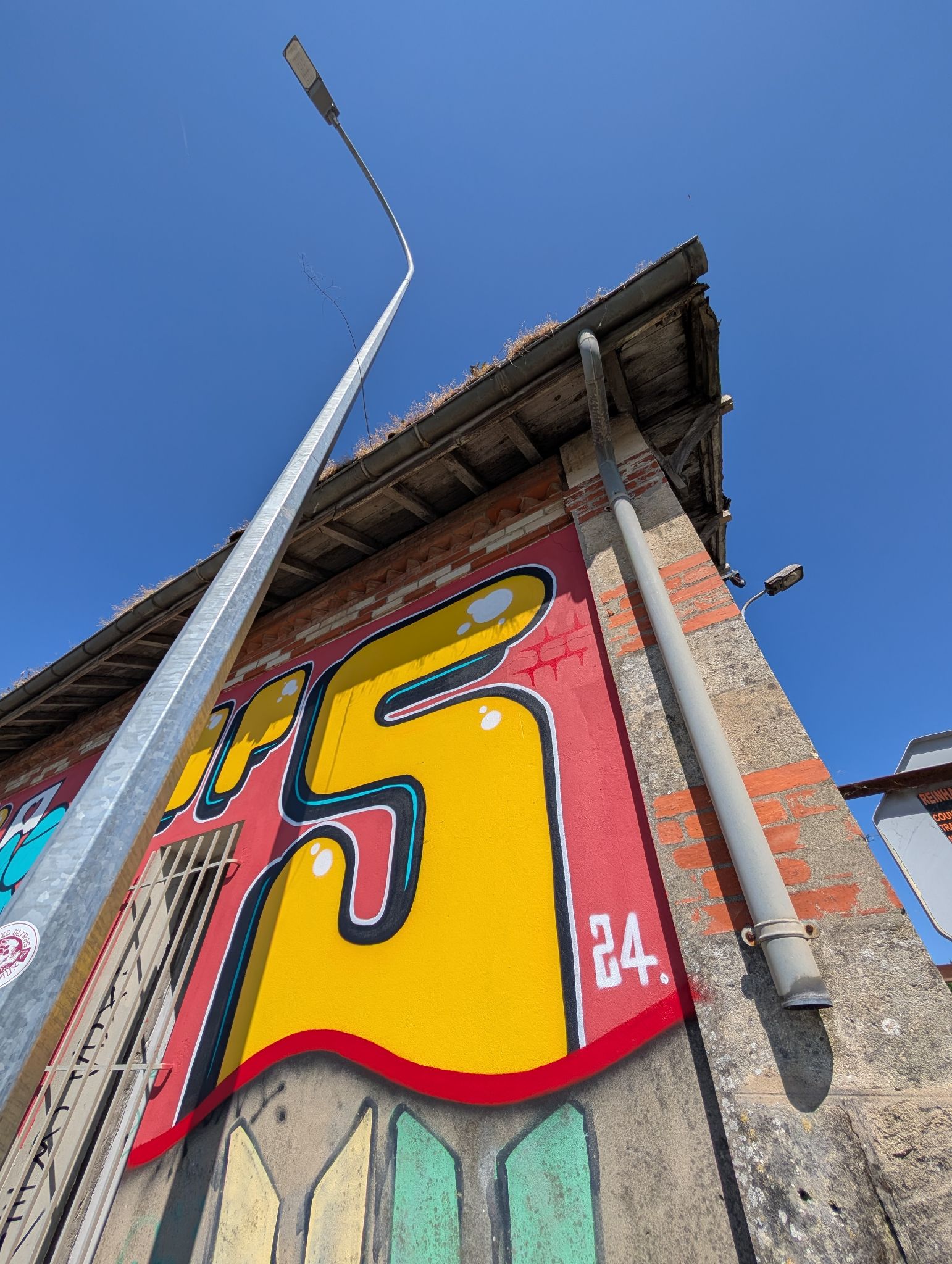 PXL 20250410 131553208