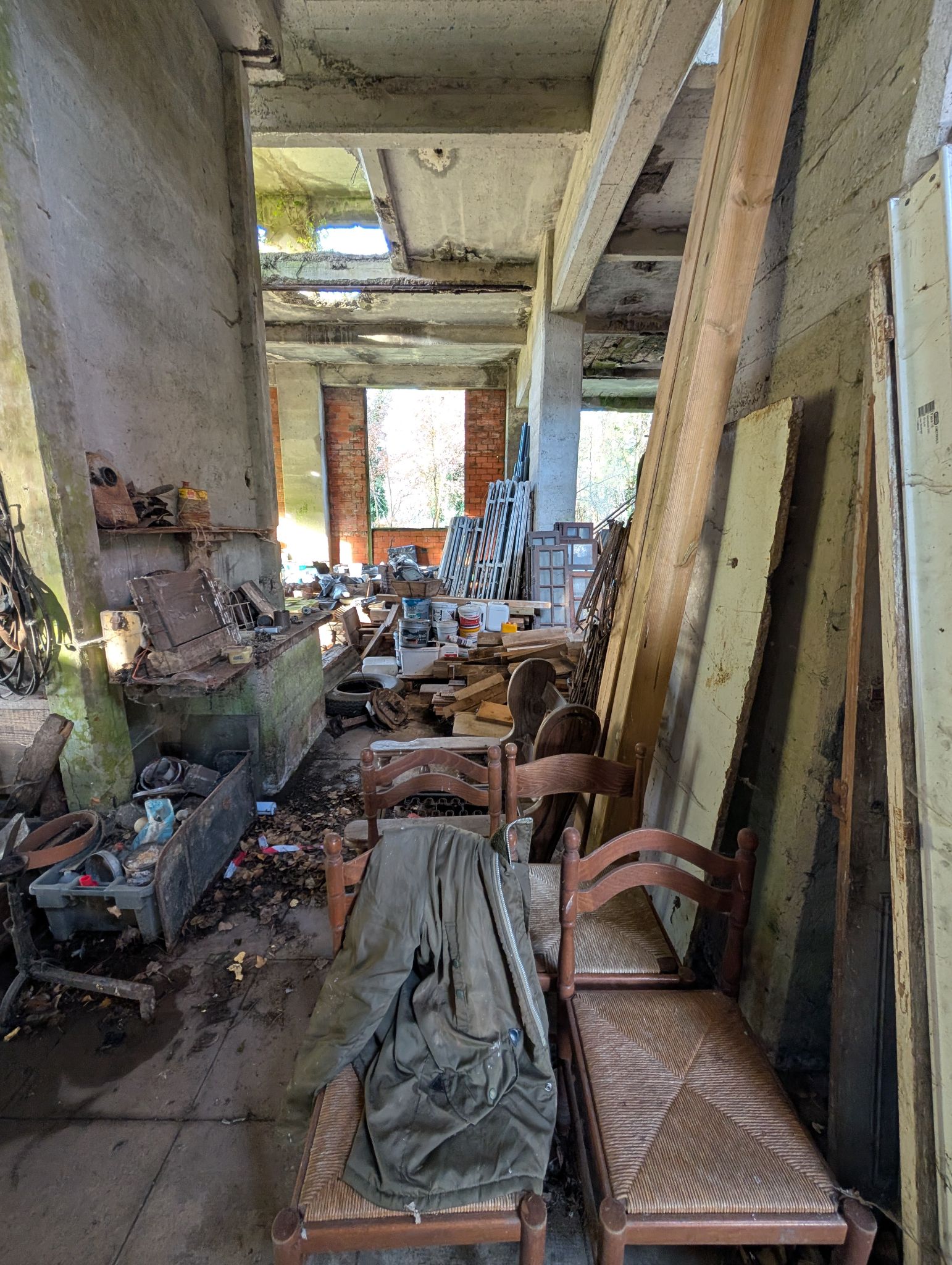 PXL 20251212 143415328