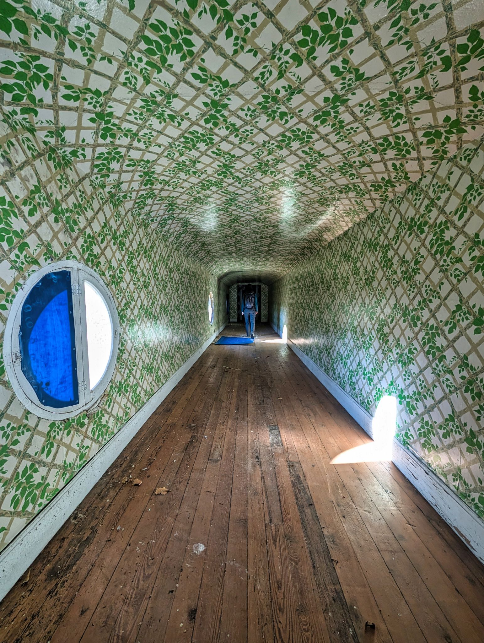 PXL 20251228 130438181