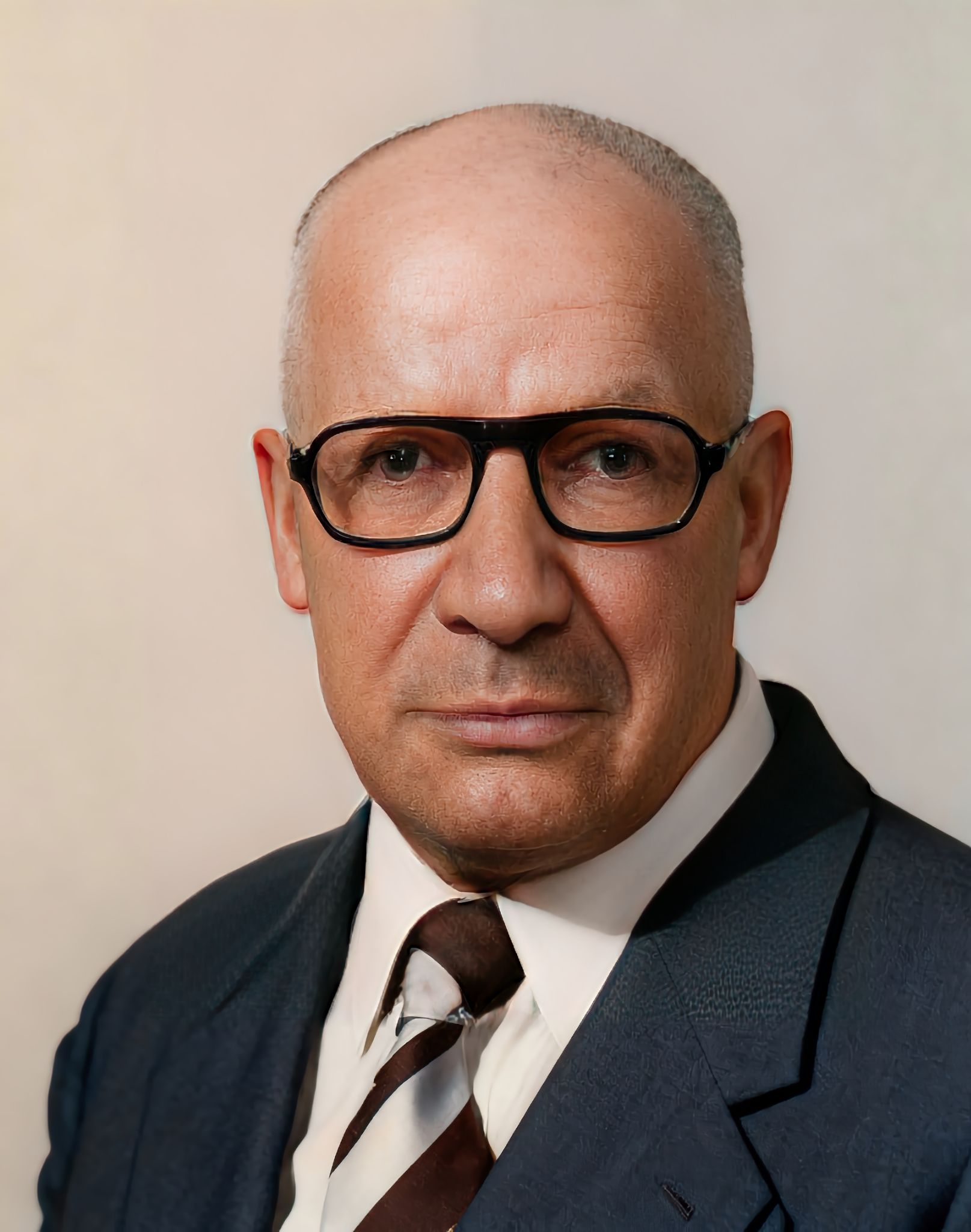 Tonton pierre 5 Restored