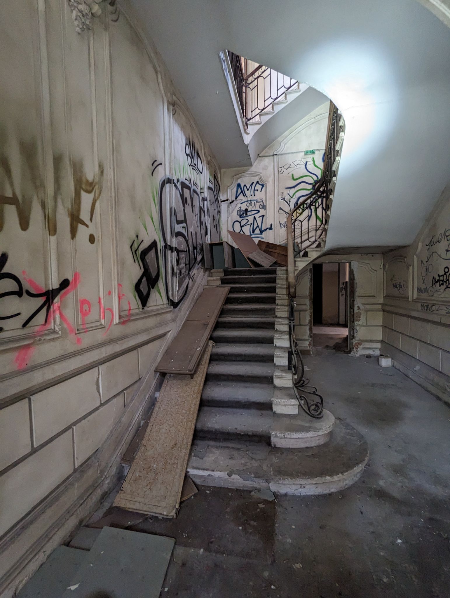 PXL 20240408 112258566.MP